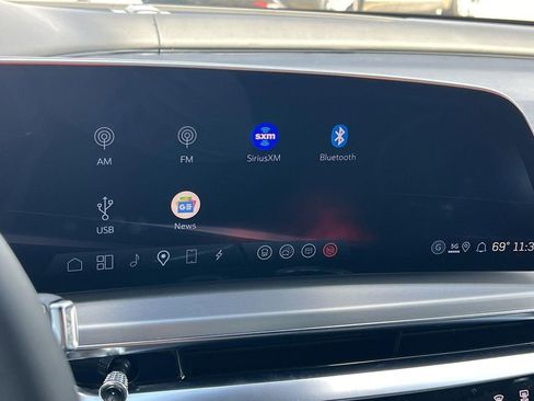 New 2026 Cadillac Lyriq V image 18