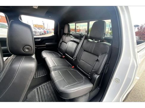 Used 2022 Chevrolet Silverado 1500 High Country AWD/4WD image 29