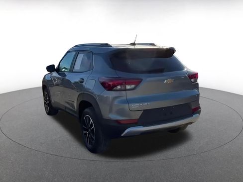 Used 2025 Chevrolet TrailBlazer LT w/ Driver Confidence Package image 11