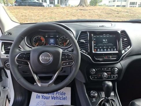 Used 2022 Jeep Cherokee Limited image 26