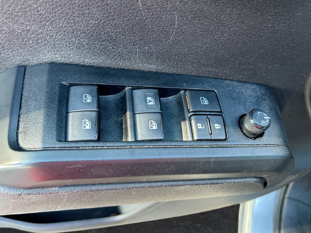 Used 2023 Toyota Tacoma SR w/ SR Convenience Package RWD image 13