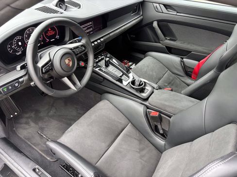 Used 2026 Porsche 911 Carrera GTS RWD image 17