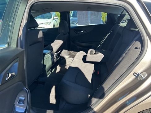 Used 2025 Chevrolet Malibu LT image 13