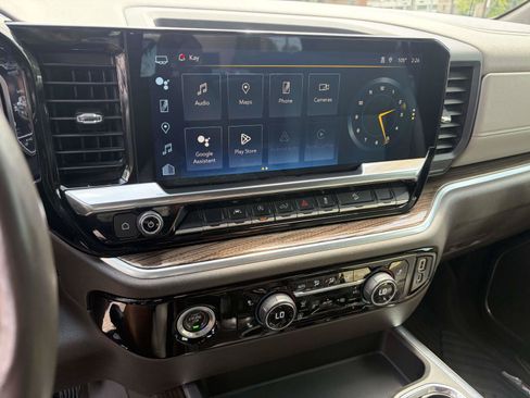 Used 2023 Chevrolet Silverado 1500 RST AWD/4WD image 12