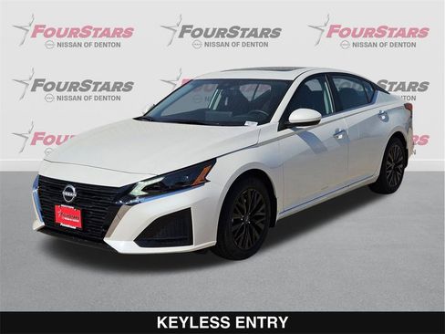 New 2025 Nissan Altima 2.5 SV image 9