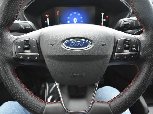 Used 2023 Ford Escape ST-Line image 17