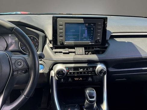 Used 2022 Toyota RAV4 SE w/ Convenience Package AWD/4WD image 8