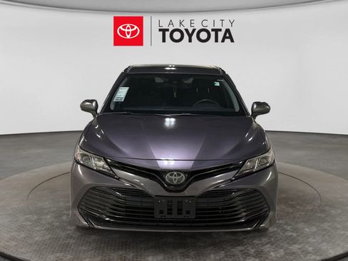 Used 2019 Toyota Camry LE FWD image 14