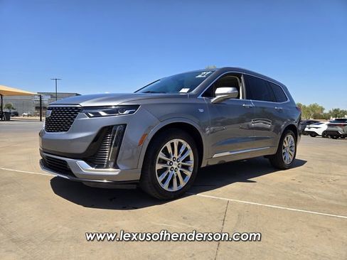 Used 2021 Cadillac XT6 Premium Luxury FWD image 2