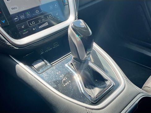 Used 2024 Subaru Outback Premium image 17