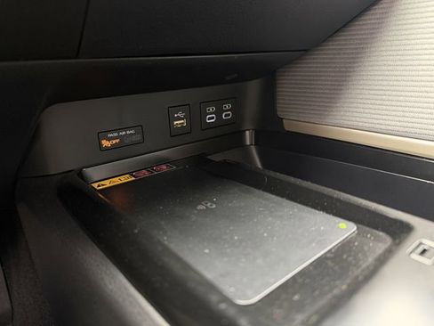 Certified 2025 Toyota Camry SE w/ Convenience Package image 21