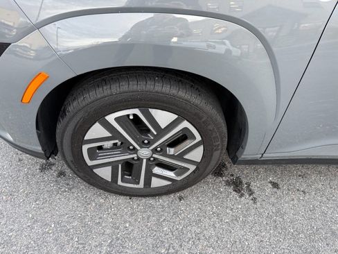 Used 2023 Hyundai Kona SEL image 15