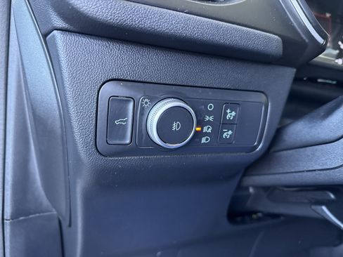 Used 2020 Ford Escape SEL image 23