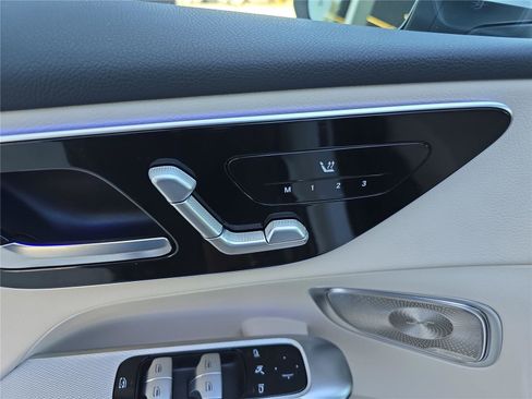 Used 2026 Mercedes-Benz GLC 300 4MATIC image 21