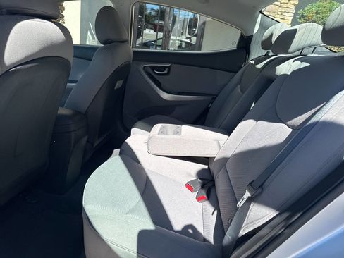 Used 2013 Hyundai Elantra GLS image 10