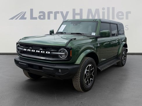 Used 2025 Ford Bronco Outer Banks image 1