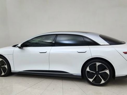 Used 2023 Lucid Air Touring image 4