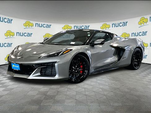 Used 2024 Chevrolet Corvette Z06 image 3