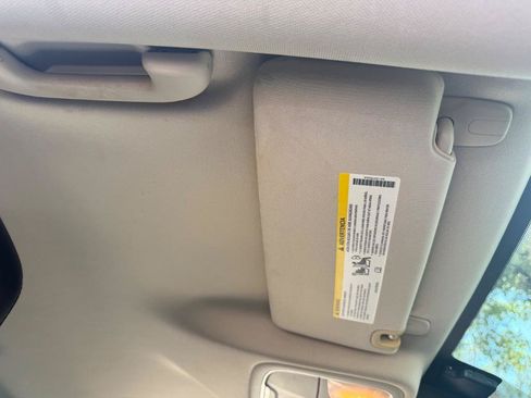 Used 2015 Chrysler 200 C FWD image 34