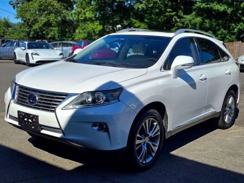 Used 2013 Lexus RX 450h AWD w/ Navigation Pkg image 3