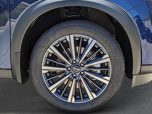 New 2026 Nissan Pathfinder Platinum w/ Cargo Package FWD image 9