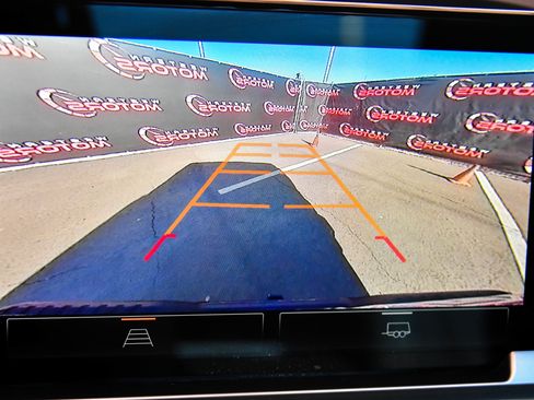 Used 2023 GMC Sierra 1500 Elevation image 19