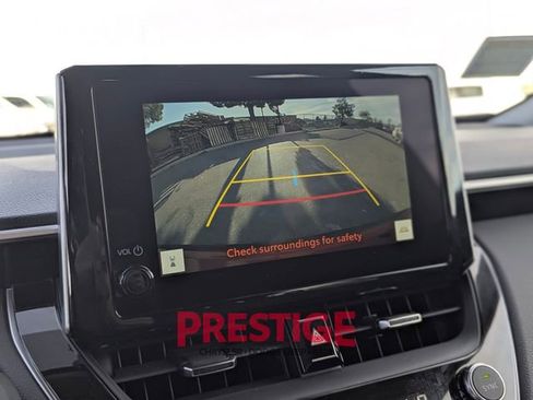 Used 2023 Toyota Corolla Cross XLE image 18