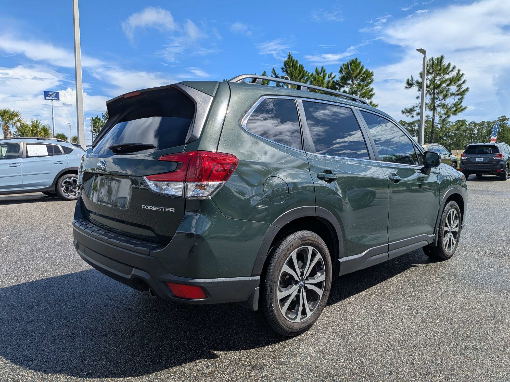Used 2022 Subaru Forester Limited AWD/4WD image 4