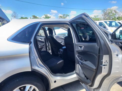 Used 2017 Ford Edge SEL AWD/4WD image 76