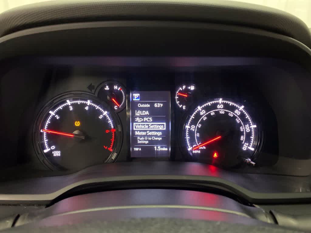 Used 2021 Toyota 4Runner SR5 Premium w/ Wilderness Package (TMS) AWD/4WD image 25