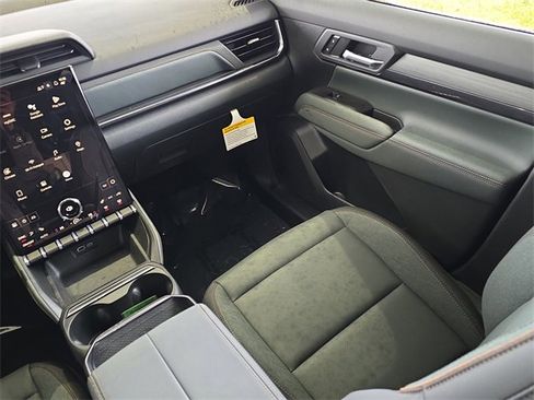 New 2026 GMC Terrain AT4 image 27