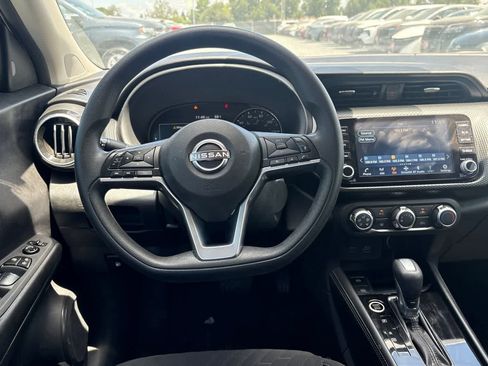 Used 2023 Nissan Kicks SV FWD image 16
