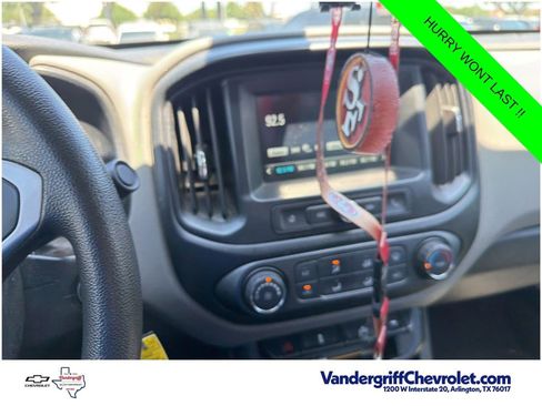 Used 2018 Chevrolet Colorado W/T w/ LPO, Premium Interior Package RWD image 17