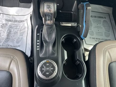 Used 2024 Ford Bronco Wildtrak AWD/4WD image 31