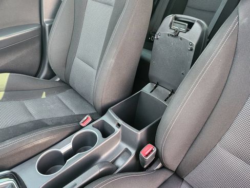 Used 2016 Hyundai Elantra GT FWD image 27