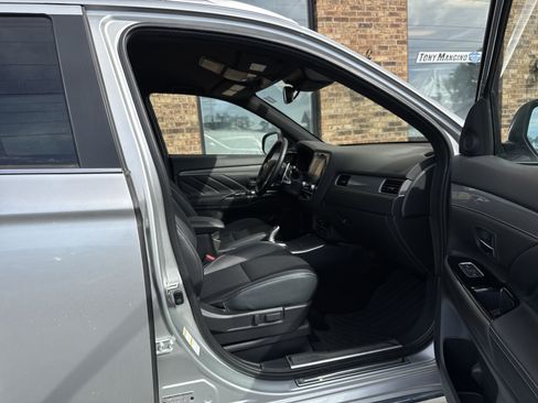 Used 2022 Mitsubishi Outlander SEL AWD/4WD image 13