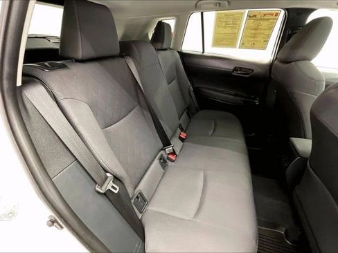 Used 2024 Toyota Corolla Cross LE w/ Moonroof Package image 19