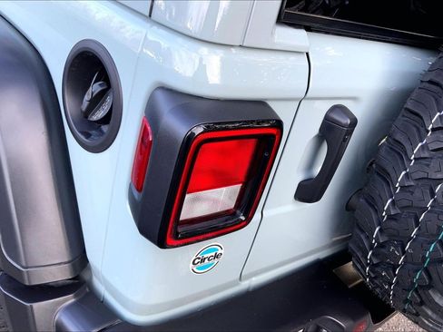 Certified 2024 Jeep Wrangler Willys image 23