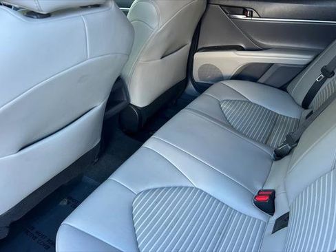 Certified 2022 Toyota Camry SE image 4