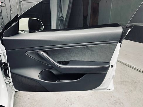 Used 2018 Tesla Model 3 Long Range RWD image 30