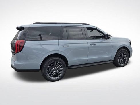 New 2026 Ford Expedition Platinum w/ Stealth Appearance Package AWD/4WD image 9