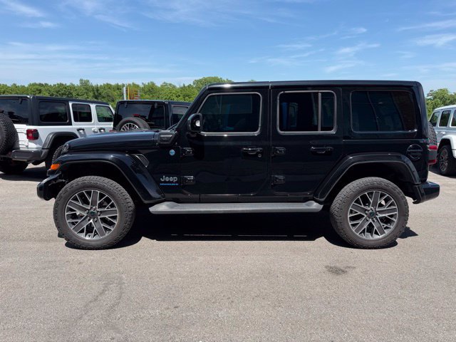 Used 2024 Jeep Wrangler High Altitude AWD/4WD image 6