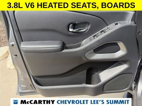 Used 2025 Nissan Frontier SV w/ SV Convenience Package image 46