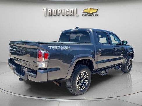 Used 2020 Toyota Tacoma TRD Sport AWD/4WD image 5