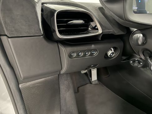 Used 2023 McLaren Artura RWD image 14