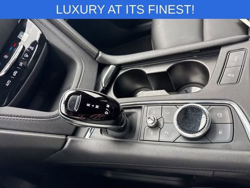 Used 2022 Cadillac XT5 Luxury image 17