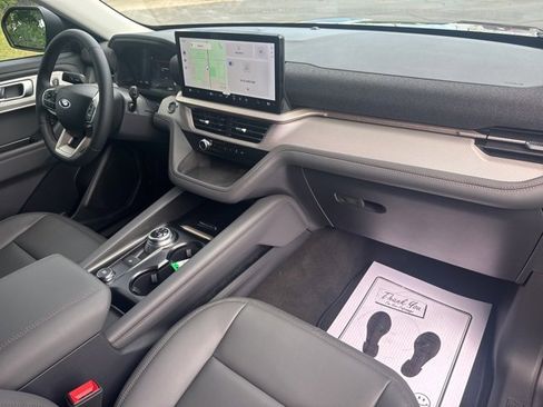 New 2025 Ford Explorer Active w/ Active Comfort Package image 19