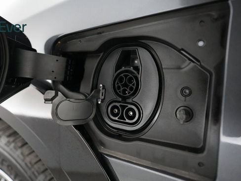 Used 2023 Lexus RZ 450e Premium w/ Technology Package image 23