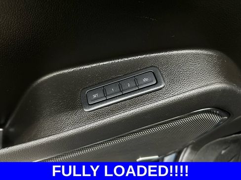 Used 2020 GMC Yukon XL Denali w/ Denali Premium Package RWD image 12
