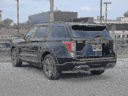 Used 2022 Ford Explorer XLT w/ Equipment Group 202A